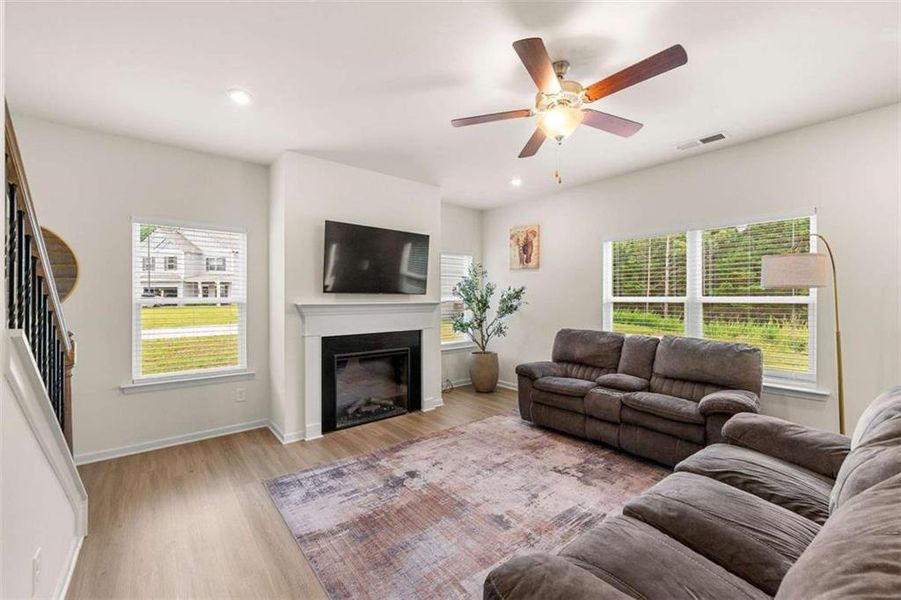 Furnished interior view inside a new home in , Dallas (Image 14).