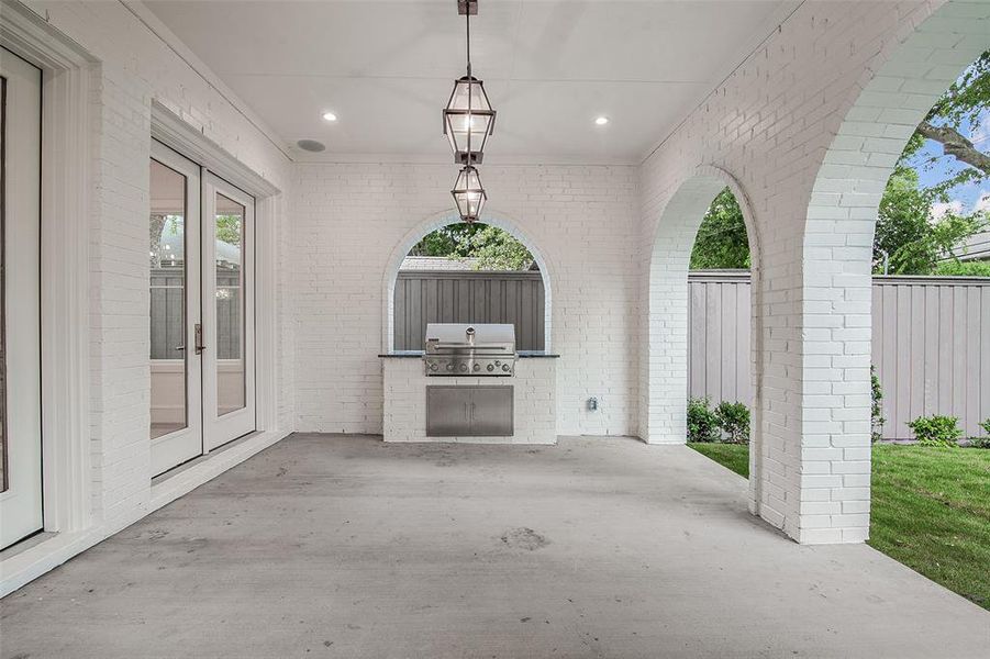 Exterior details and patio area of a home in , Dallas (Image 3).