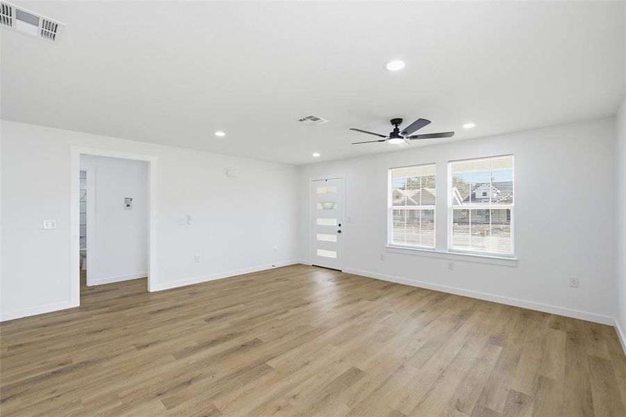 Spacious, unfurnished interior of a new home in , Waco (Image 12).