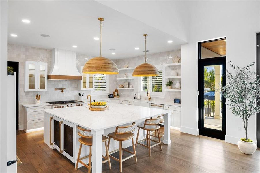 Furnished interior view inside a new home in , Sarasota (Image 70).