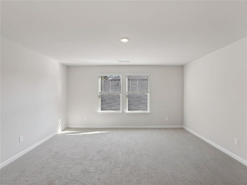 Spacious, unfurnished interior of a new home in River Pointe, Monroe (Image 14).