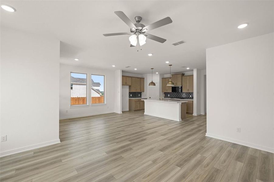 6929 Freight Train- Living Room-2 6929 Freight Train- Living Room-2