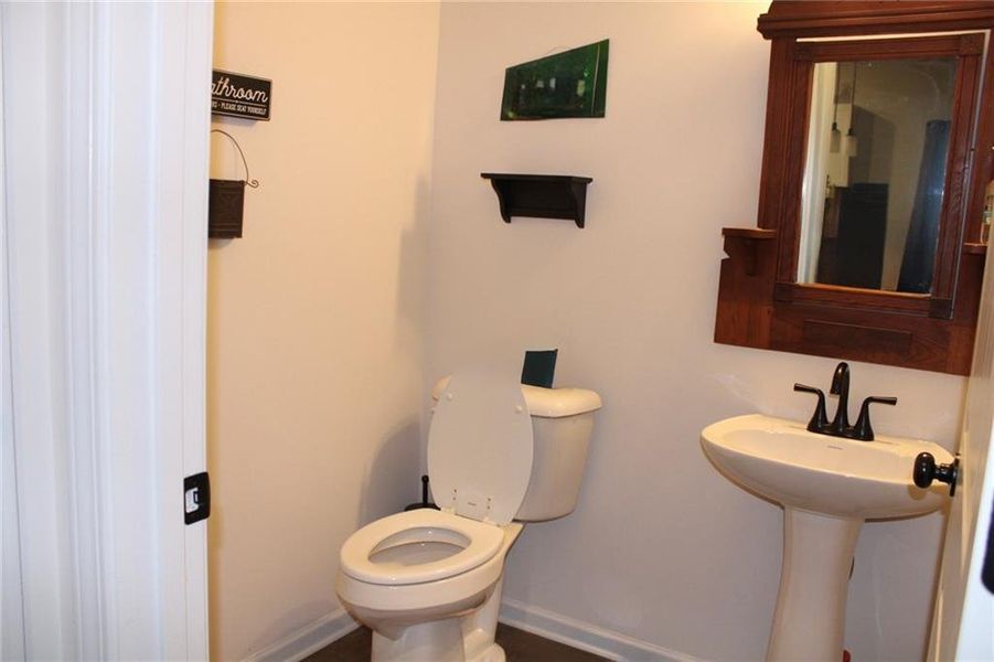 Furnished interior view inside a new home in , Cartersville (Image 18).