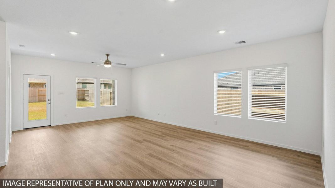 Spacious, unfurnished interior of a new home in Chapel Lakes, Montgomery (Image 10).