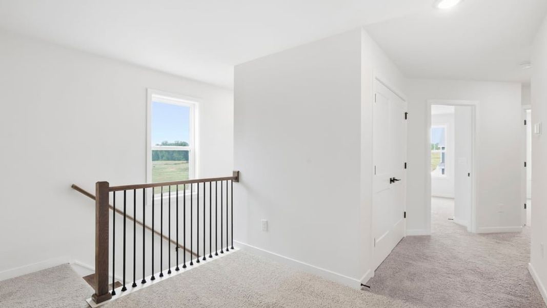Spacious, unfurnished interior of a new home in Sycamore Cove, Woodruff (Image 27).