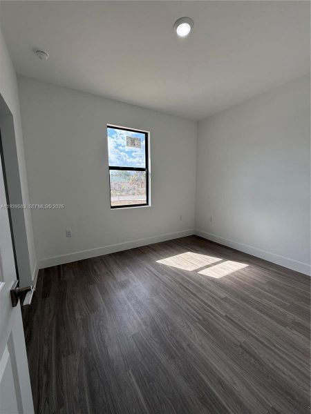 Spacious, unfurnished interior of a new home in , Labelle (Image 21).