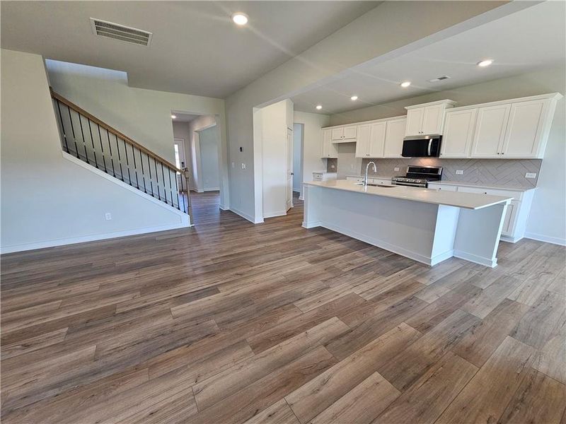 Spacious, unfurnished interior of a new home in Ellorie Estates, Dawsonville (Image 27). Spacious, unfurnished interior of a new home in Ellorie Estates, Dawsonville (Image 27).