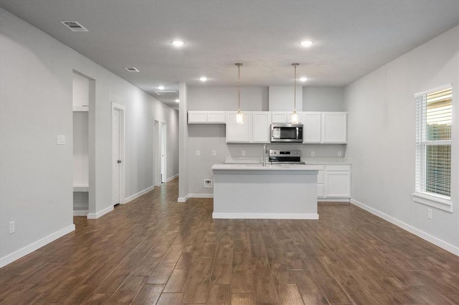 Spacious, unfurnished interior of a new home in , Corsicana (Image 31).