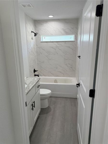 Furnished interior view inside a new home in , Ocklawaha (Image 2).