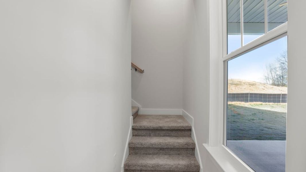 Spacious, unfurnished interior of a new home in Shadowood, Seneca (Image 22).