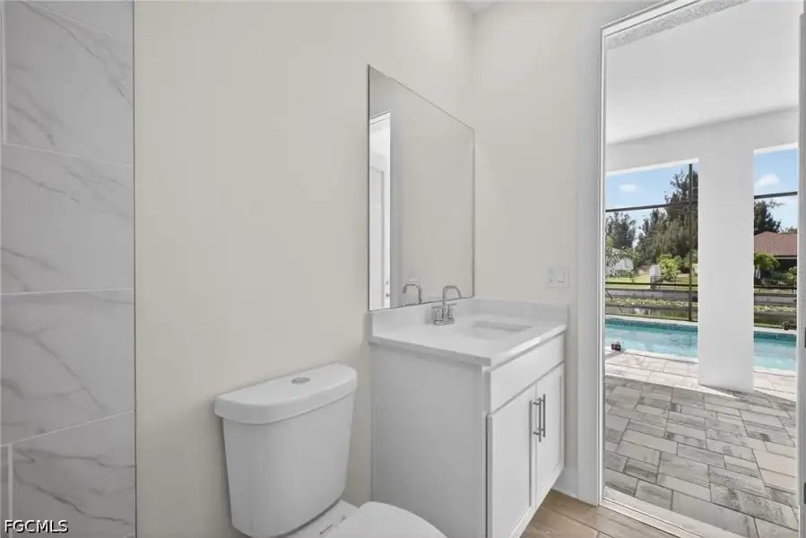 Furnished interior view inside a new home in Cape Coral, Cape Coral (Image 16).