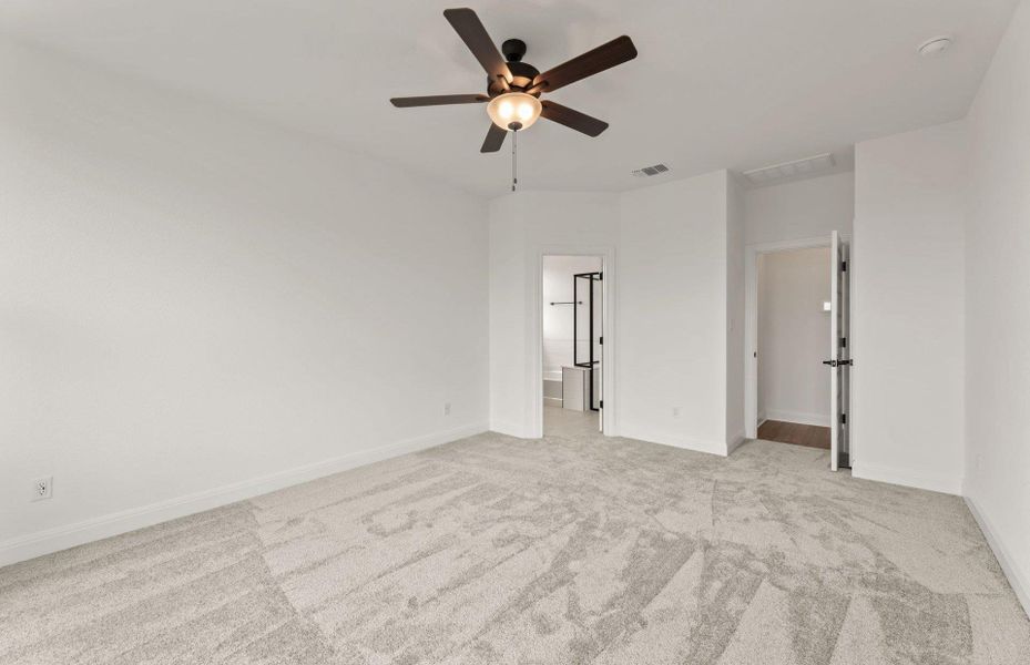 Spacious, unfurnished interior of a new home in Santa Rita Ranch, Liberty Hill (Image 16).