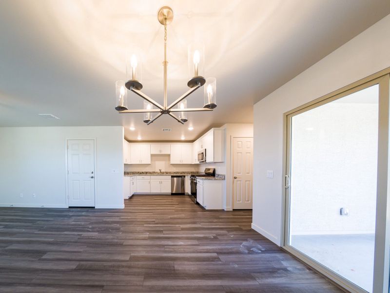 Spacious, unfurnished interior of a new home in Rancho Santa Rosa, Maricopa (Image 19).