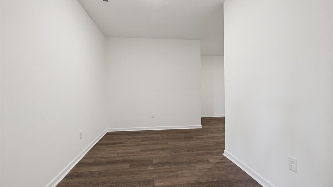 Spacious, unfurnished interior of a new home in Whispering Springs, Maryville (Image 39).