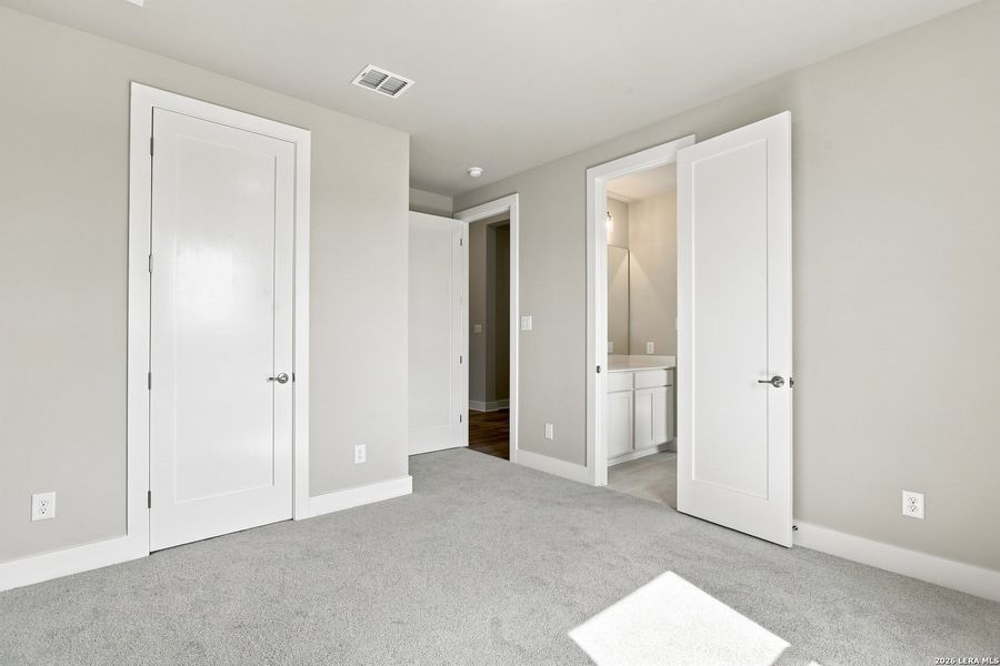 Spacious, unfurnished interior of a new home in Legacy at Lake Dunlap, New Braunfels (Image 39). Spacious, unfurnished interior of a new home in Legacy at Lake Dunlap, New Braunfels (Image 39).