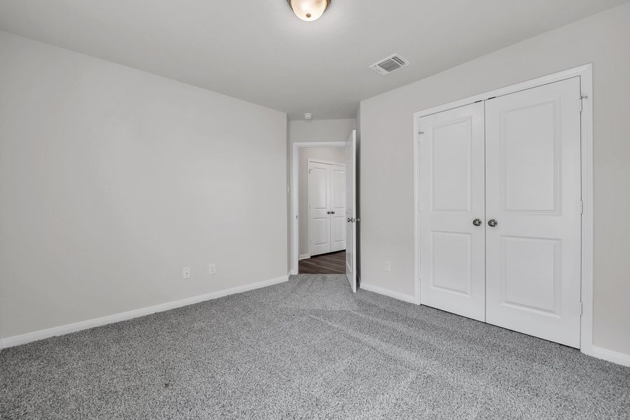 Spacious, unfurnished interior of a new home in Arroyo Ranch, Seguin (Image 11). Spacious, unfurnished interior of a new home in Arroyo Ranch, Seguin (Image 11).