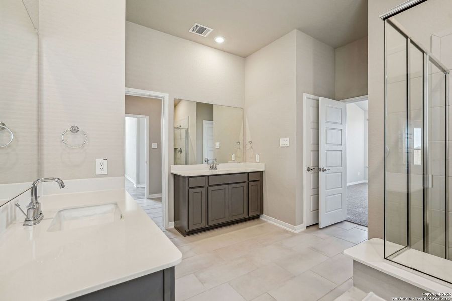 Furnished interior view inside a new home in Carmel Ranch, Schertz (Image 8).