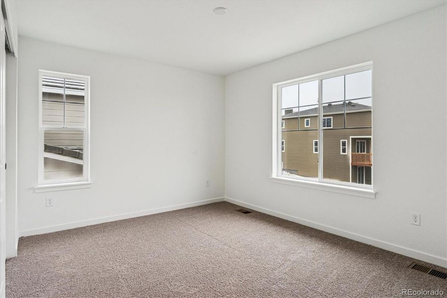 Spacious, unfurnished interior of a new home in The Summit at Meridian, Englewood (Image 15).