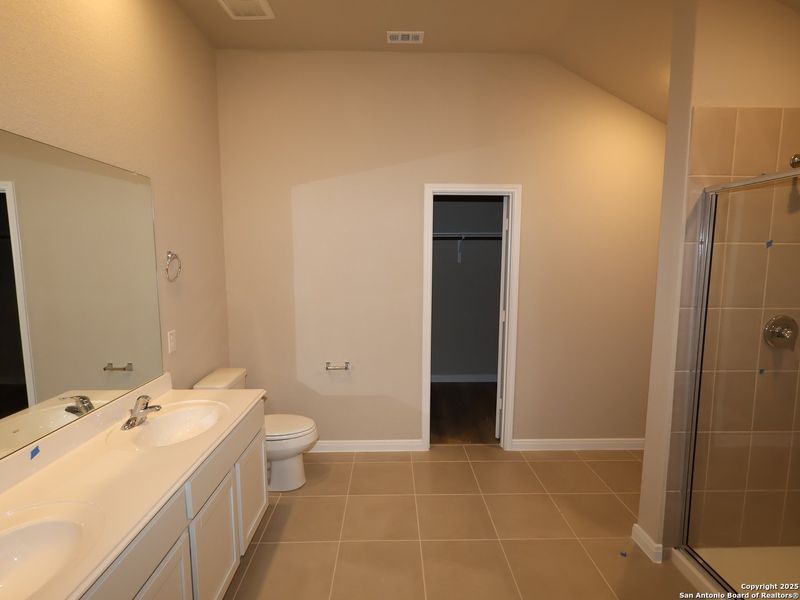 Furnished interior view inside a new home in Paloma Park, Converse (Image 14). Furnished interior view inside a new home in Paloma Park, Converse (Image 14).