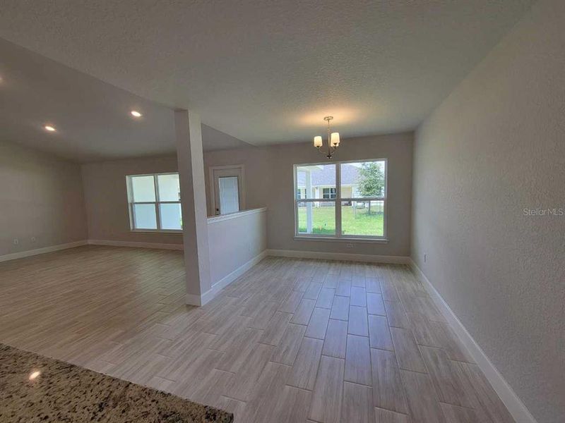 Spacious, unfurnished interior of a new home in Marion Oaks, Ocala (Image 15).