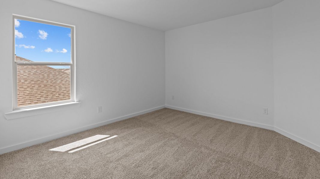 Spacious, unfurnished interior of a new home in Allen Farms, Lubbock (Image 20).