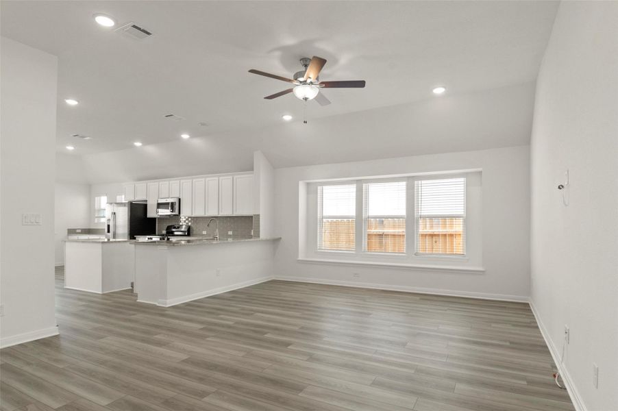 Spacious, unfurnished interior of a new home in Orchard Ridge, Liberty Hill (Image 15). Spacious, unfurnished interior of a new home in Orchard Ridge, Liberty Hill (Image 15).
