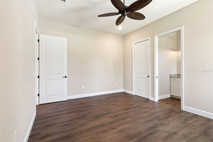 Spacious, unfurnished interior of a new home in , Lady Lake (Image 20).