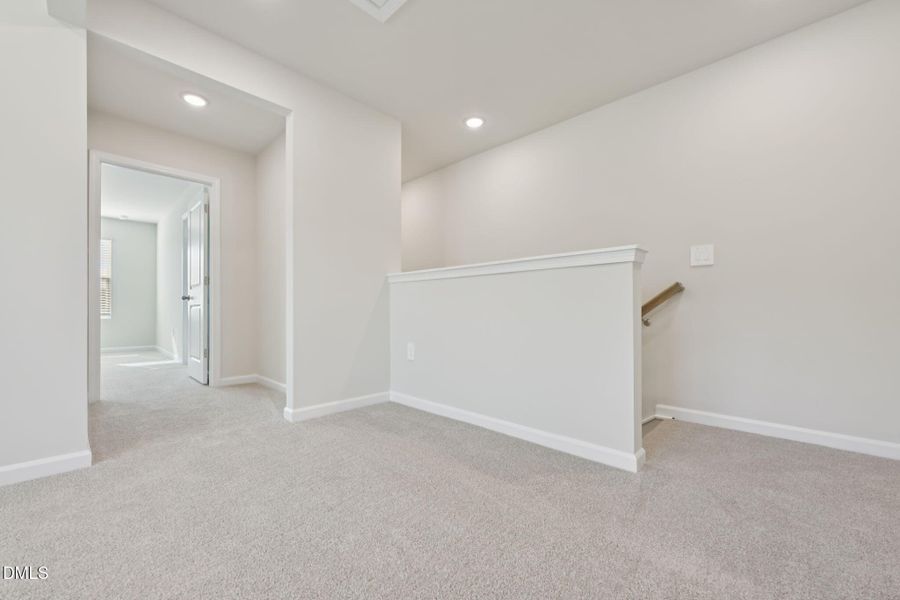 22 - Landing 22 - Landing