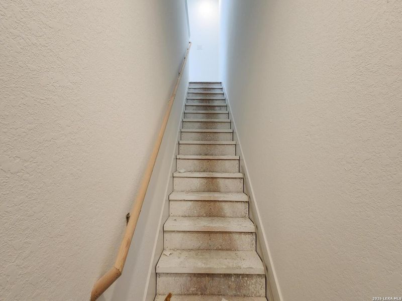 Spacious, unfurnished interior of a new home in , San Antonio (Image 8).