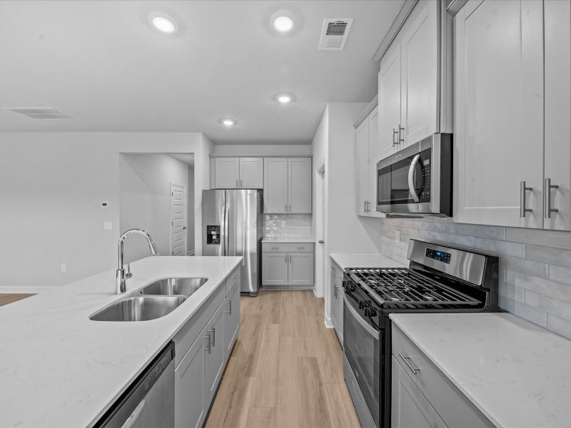 Furnished interior view inside a new home in Vickery Station, Woodruff (Image 5).