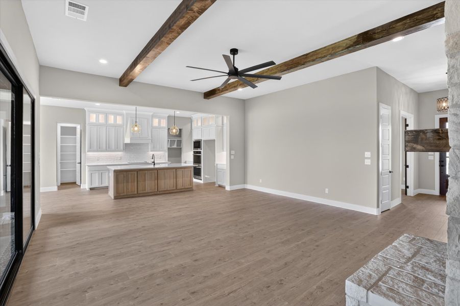 Spacious, unfurnished interior of a new home in Coyote Crossing, Godley (Image 28).