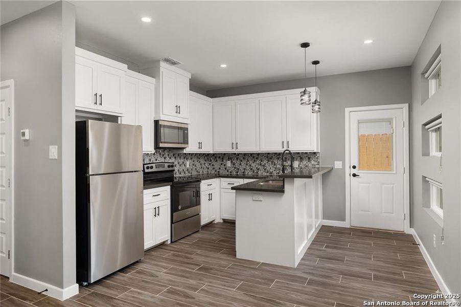 Image 17 of a home in .