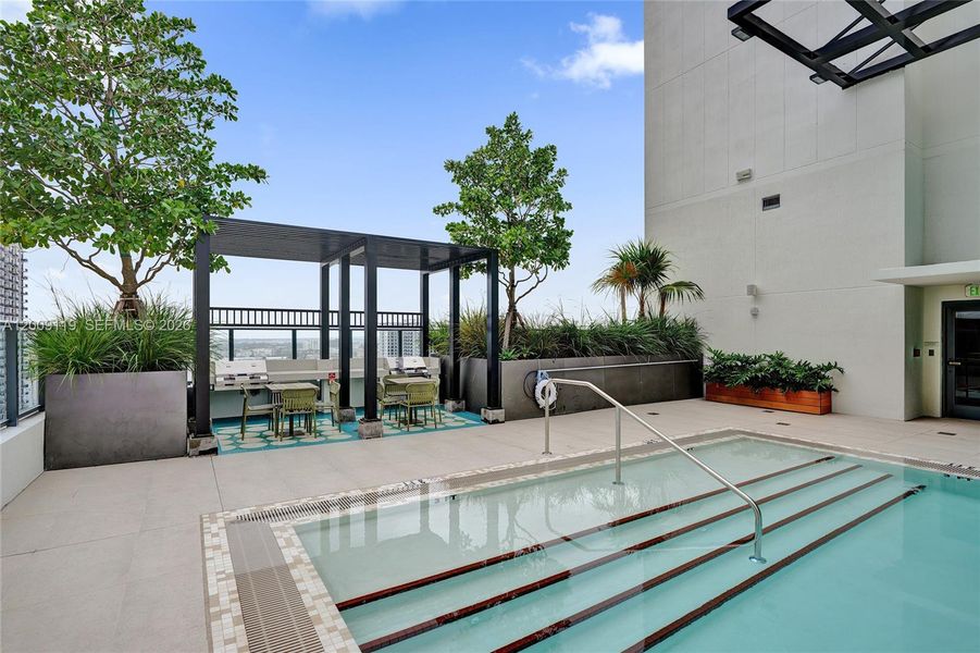 Community amenities in , Miami (Image 34).