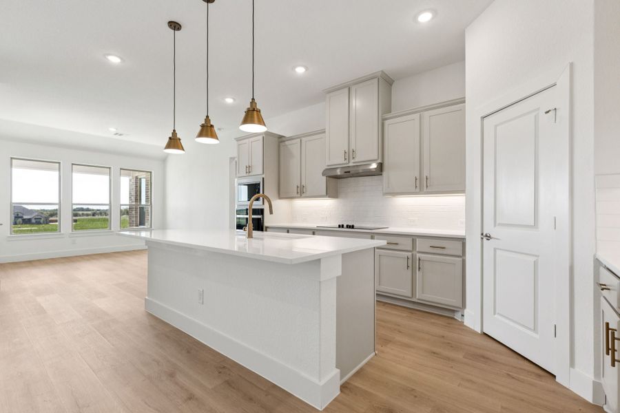 Representative furnished interior of a home built from the Halsted by Centre Living Homes in Lakeway Estates, Waxahachie (Image 9).