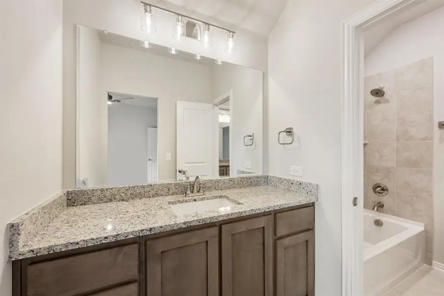 Furnished interior view inside a new home in Sonoma Verde, McLendon-Chisholm (Image 5).