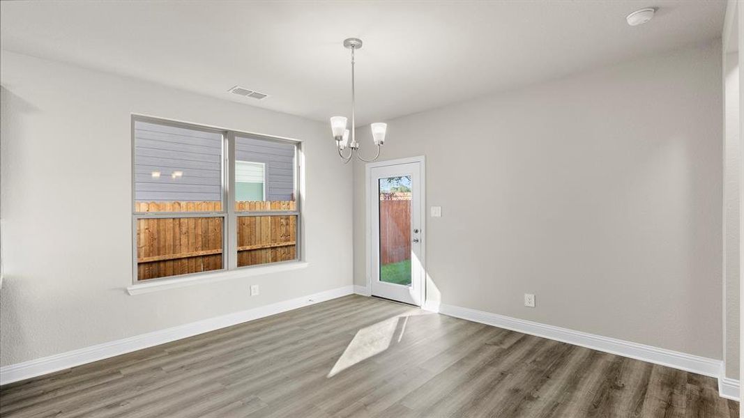 10. 1624 Edgeway - Dining