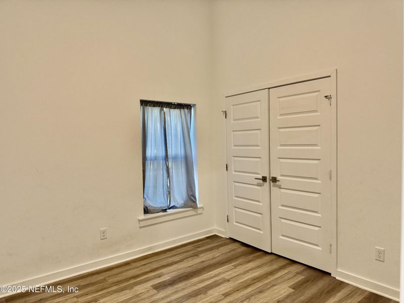 Image 34 of a home in .