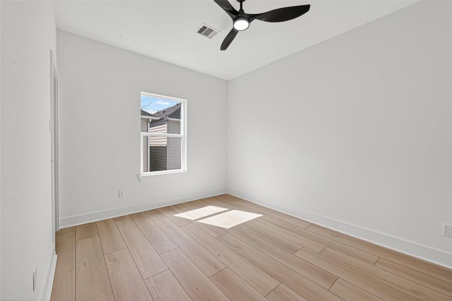 Spacious, unfurnished interior of a new home in , Houston (Image 29).