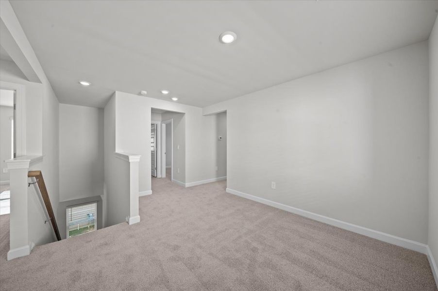 Spacious, unfurnished interior of a new home in Village at White Pine, Pendleton (Image 19). Spacious, unfurnished interior of a new home in Village at White Pine, Pendleton (Image 19).