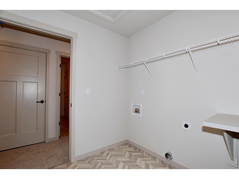 Spacious, unfurnished interior of a new home in , Berthoud (Image 30).