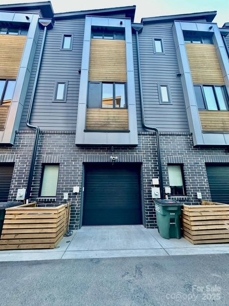 Image 21 of a home in .