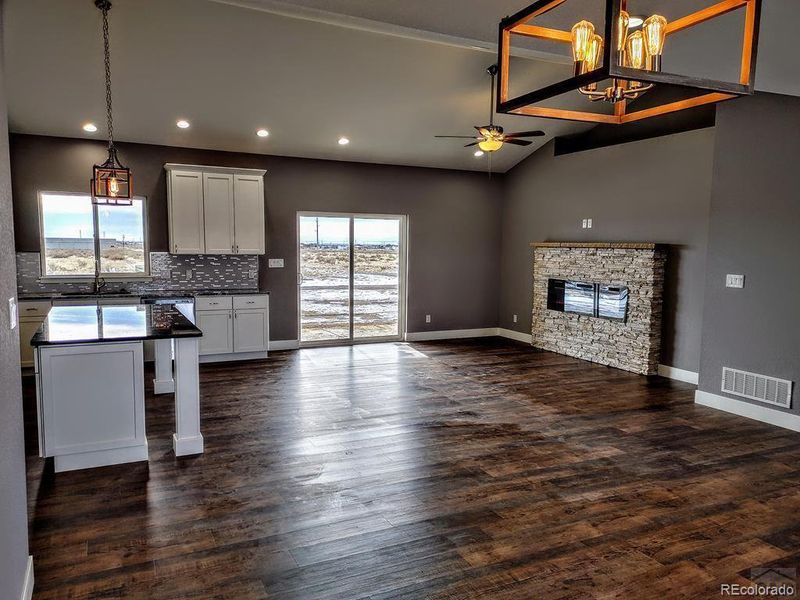 Spacious, unfurnished interior of a new home in , Pueblo (Image 21).