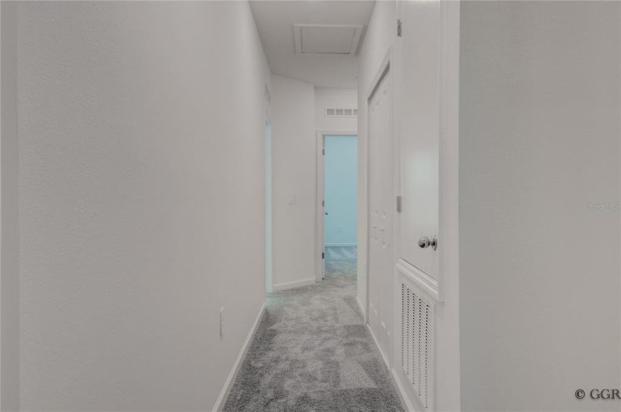 Spacious, unfurnished interior of a new home in , Davenport (Image 10).