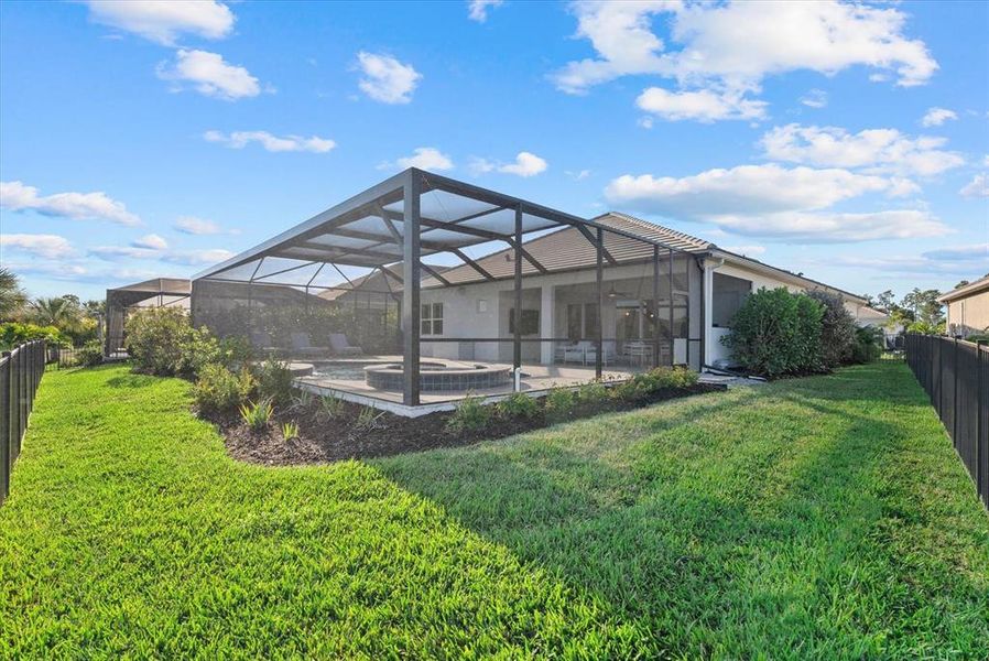 Exterior details and patio area of a home in , Venice (Image 22).