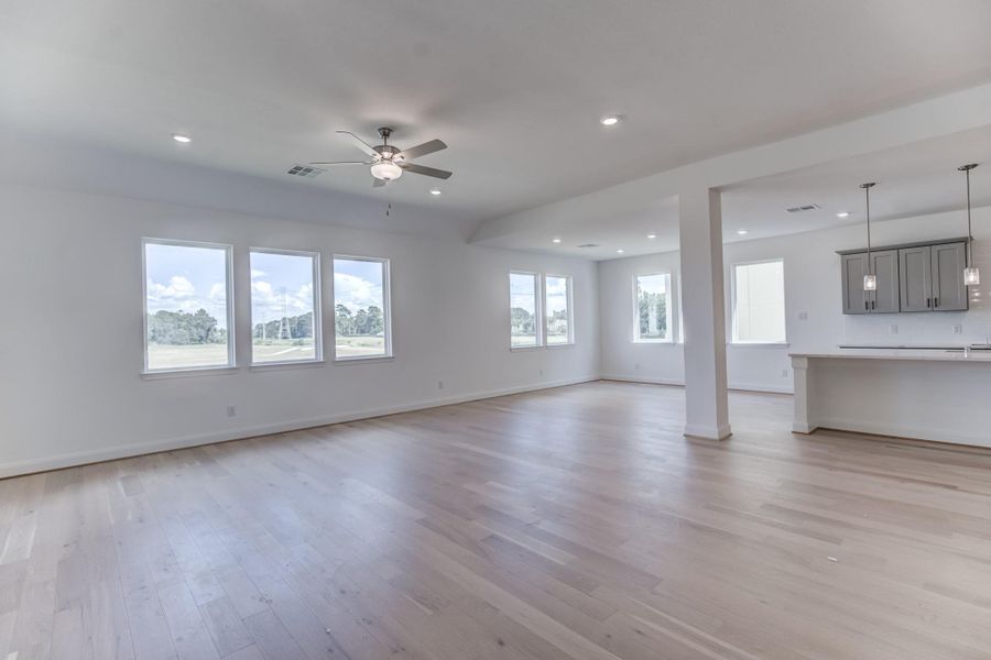 Spacious, unfurnished interior of a new home in Townsen Landing, Humble (Image 24).