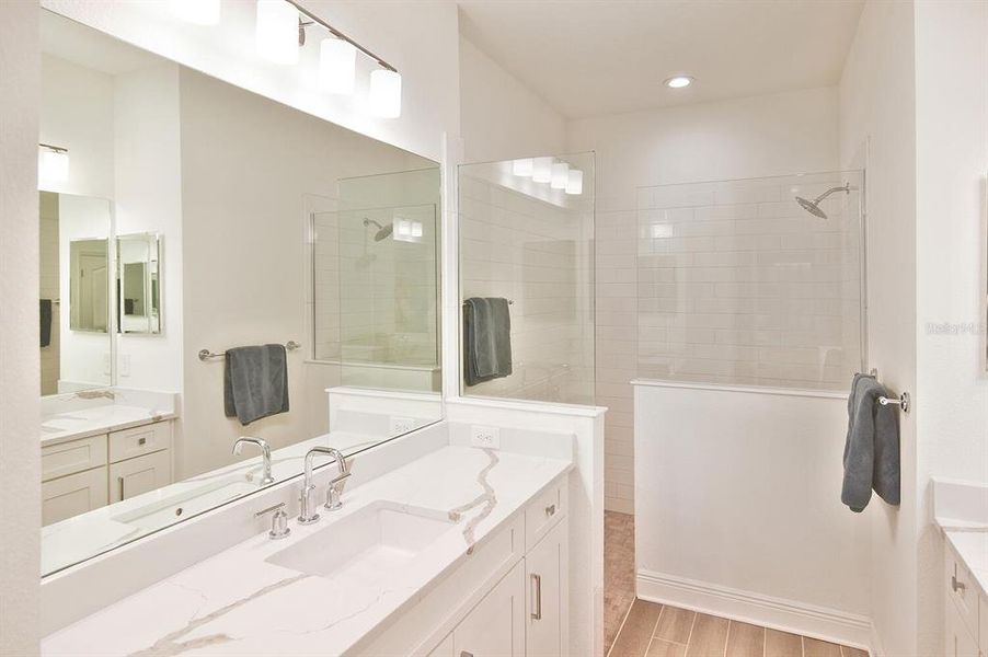 Furnished interior view inside a new home in , Englewood (Image 40).