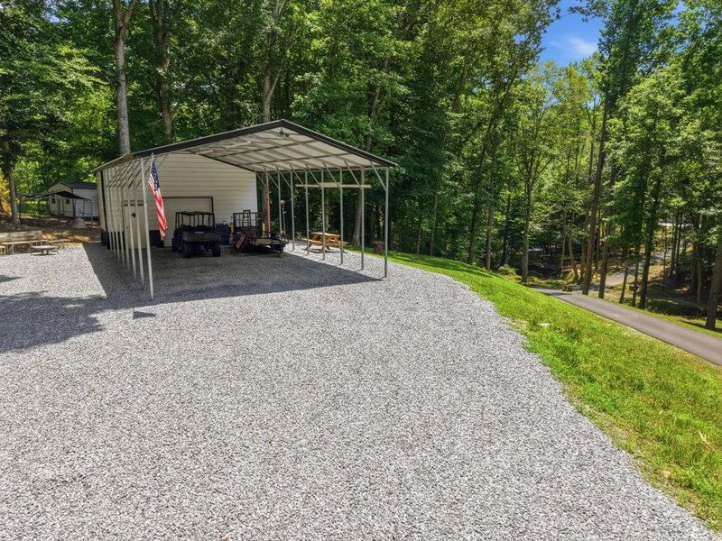 Community amenities in , Jasper (Image 42).