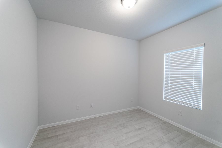 Spacious, unfurnished interior of a new home in Briarwood, Elgin (Image 16).