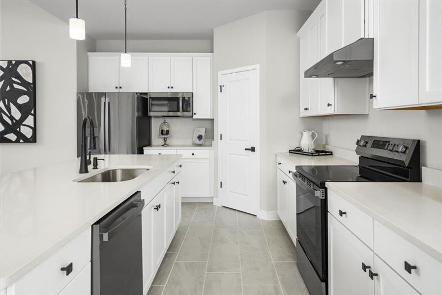 Furnished interior view inside a new home in Silver Oaks, Port St. Lucie (Image 4).