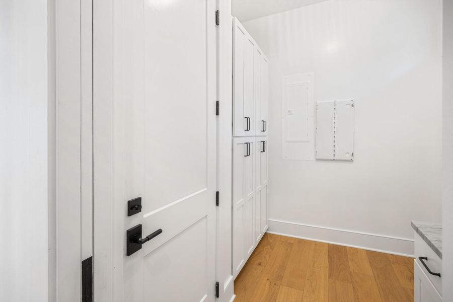 Spacious, unfurnished interior of a new home in , Edisto Island (Image 39). Spacious, unfurnished interior of a new home in , Edisto Island (Image 39).